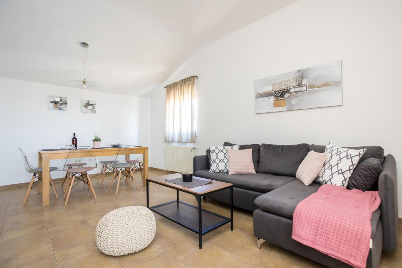 Apartmani Beba Omišalj المظهر الخارجي الصورة